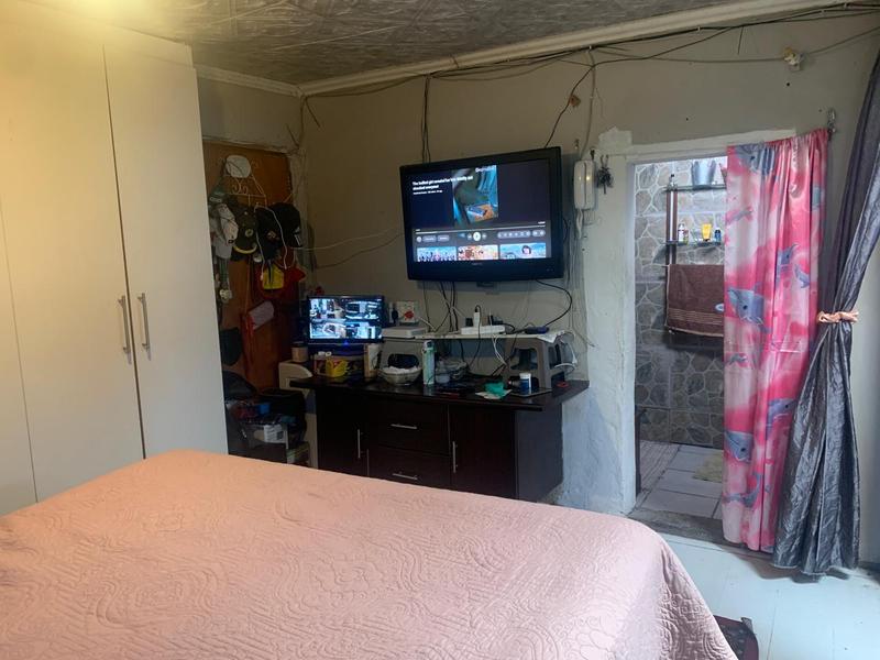 4 Bedroom Property for Sale in Lentegeur Western Cape